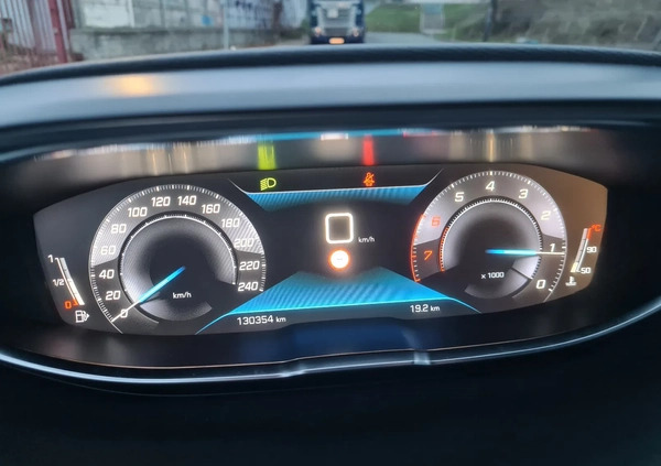 Peugeot 5008 cena 61900 przebieg: 130000, rok produkcji 2020 z Koronowo małe 254